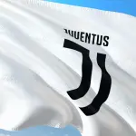 Il regalo di CR7: sue maglie della Juventus ai medici cubani a Torino